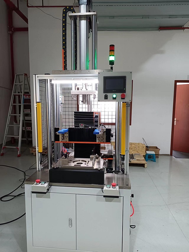 電機定轉(zhuǎn)子合裝機